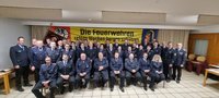 Gruppenbild alle Geehrten und Beförderten Kameraden